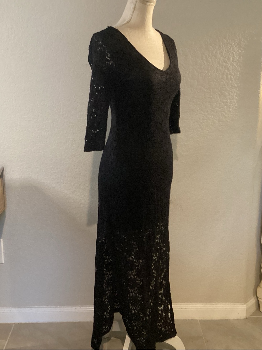 Black Lace V-Neck Midi Dress